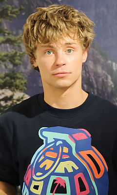 Александр Головин