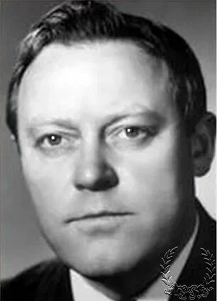 Олег Хроменков