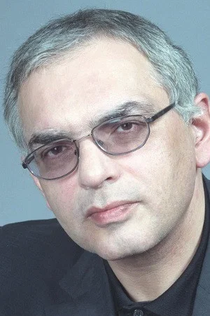 Карен Шахназаров